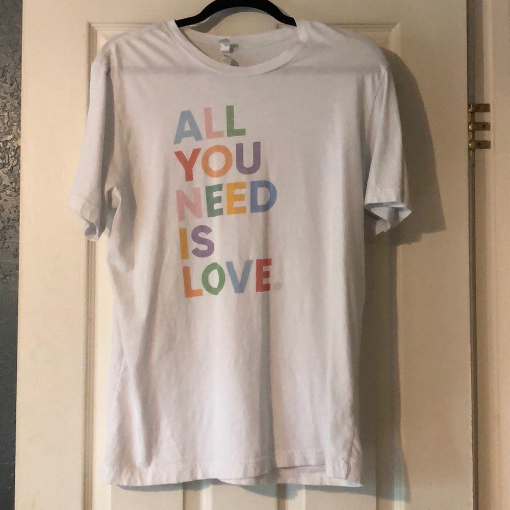 White tee, size Large